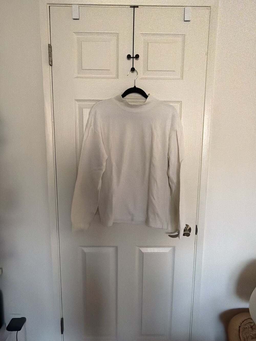 UNIQLO U White Mock Neck Long Sleeve T-Shirt